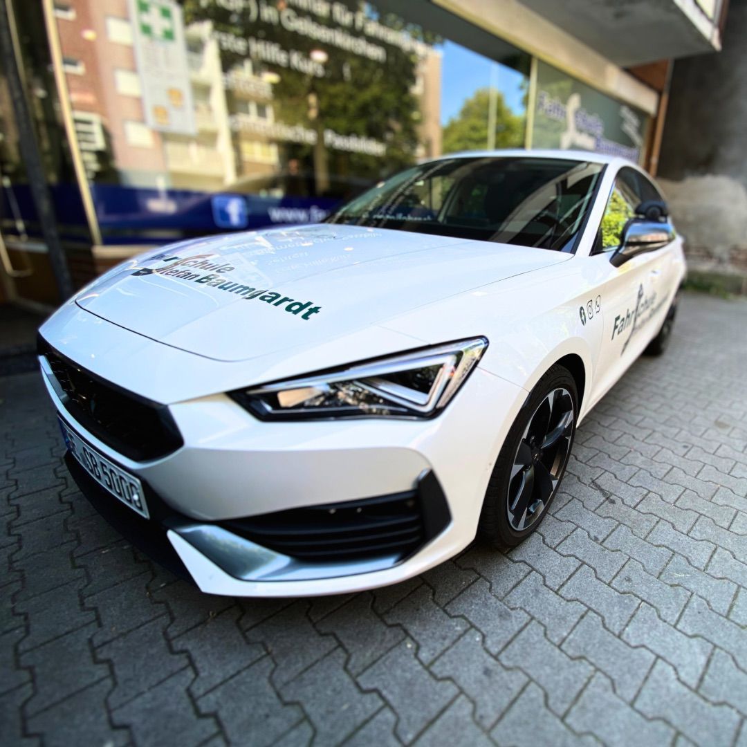 Fahrschulauto Kompaktklasse